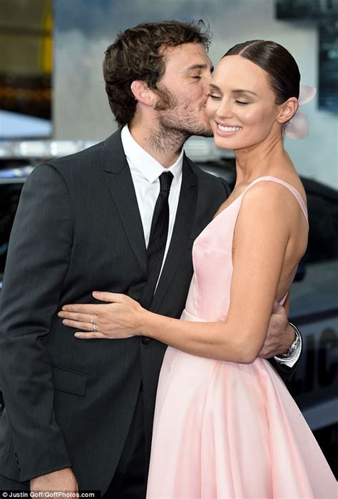 Laura Haddock’s Wiki Bio, husband Sam Claflin,。